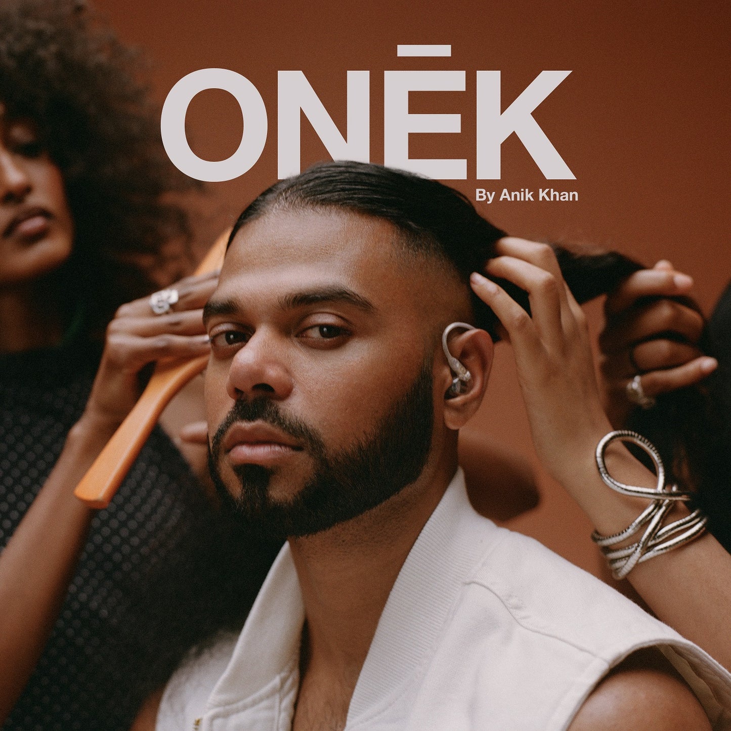 Khan, Anik - ONĒK